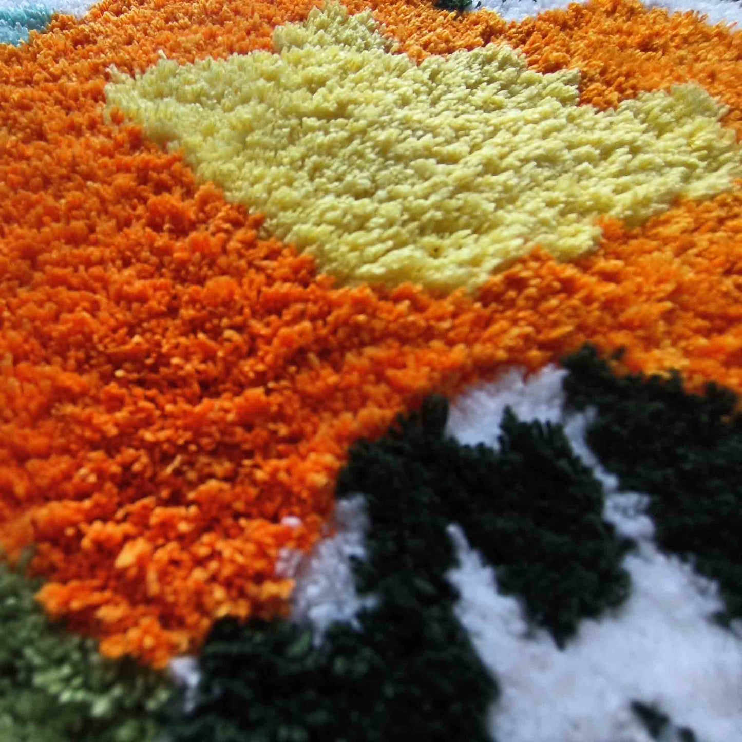 JoySwallow White Orange Flower Art Tufted Bathmat, Floral Bathroom Rug, Flower Area Rug, Floral Bedroom Rugs