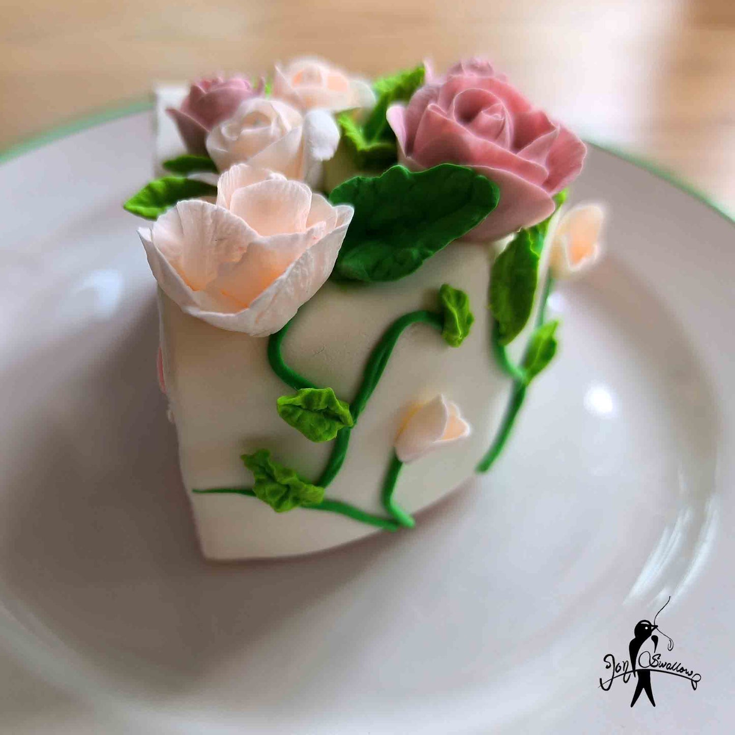 JoySwallow Handmade Polymer Clay Pink Rose Cream Cake, Birthday Wedding Anniversary Cake, Sculpture Statue, Baker Gift, Cookie Decorated Cake Food Decor